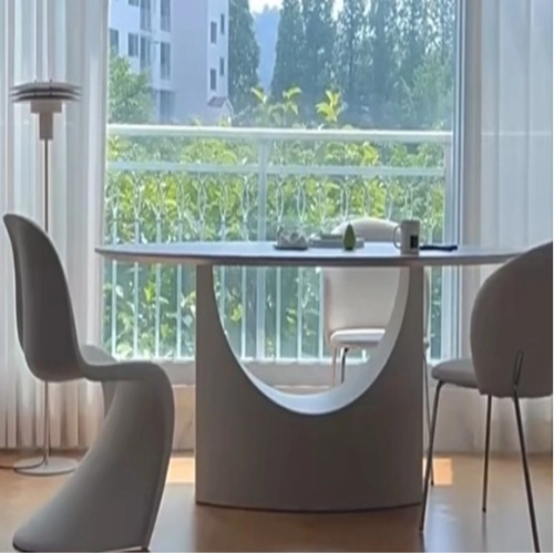 VIENNA TABLE