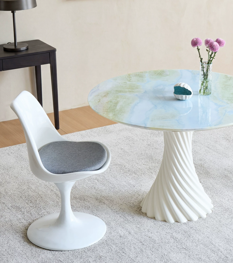 MARE Dining Table